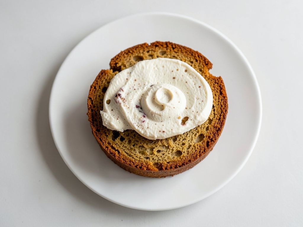 Torta al Biscotto alle Ciliegie con Glassa al Mascarpone